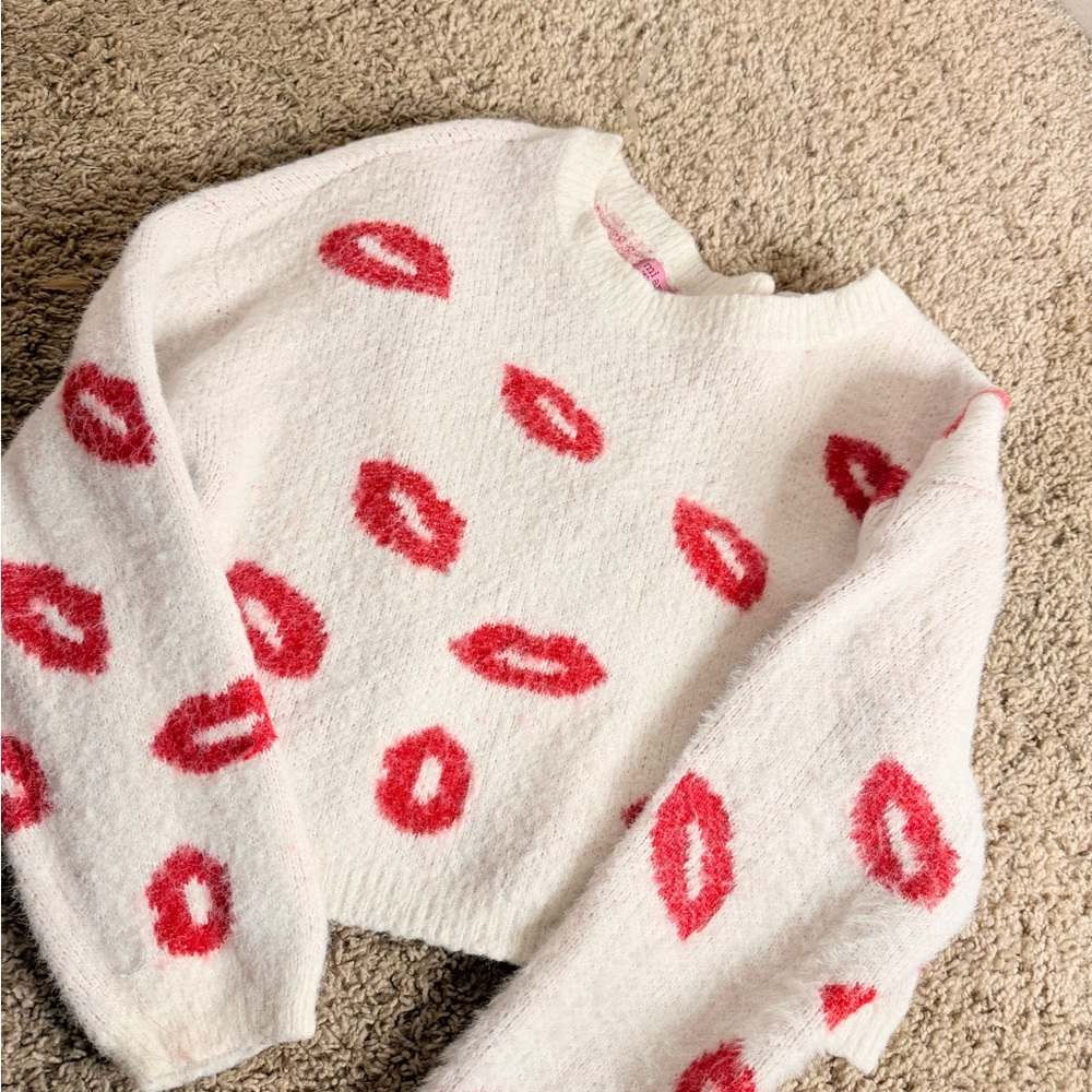 Women's White and Red Lip Print Sweater